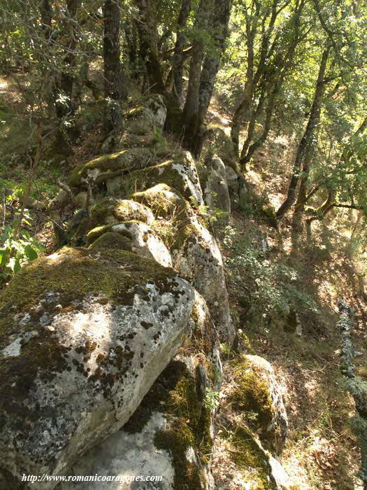 MURALLA CON BLOQUES CICLÓPEOS A PONIENTE DEL TEMPLO